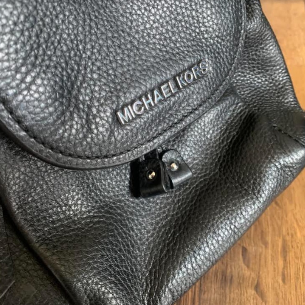 MK Riley Crossbody - Picture 6 of 14
